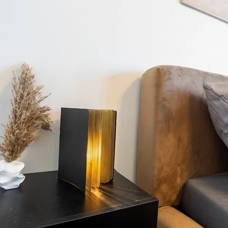 Apartmán B - Parken, Stilvoll, Modern & Cozy Im Zentrum Von Pasov