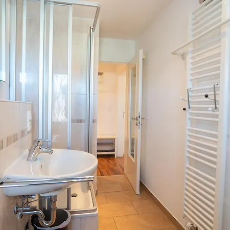 Apartment B - Stilvoll, Modern & Cozy Im Zentrum Von *