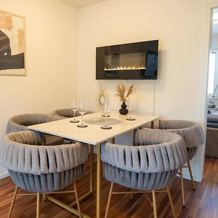 Apartment B - Parken, Stilvoll, Modern & Cozy Im Zentrum Von *
