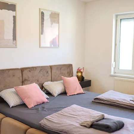 B - Parken, Stilvoll, Modern & Cozy Im Zentrum Von Apartment