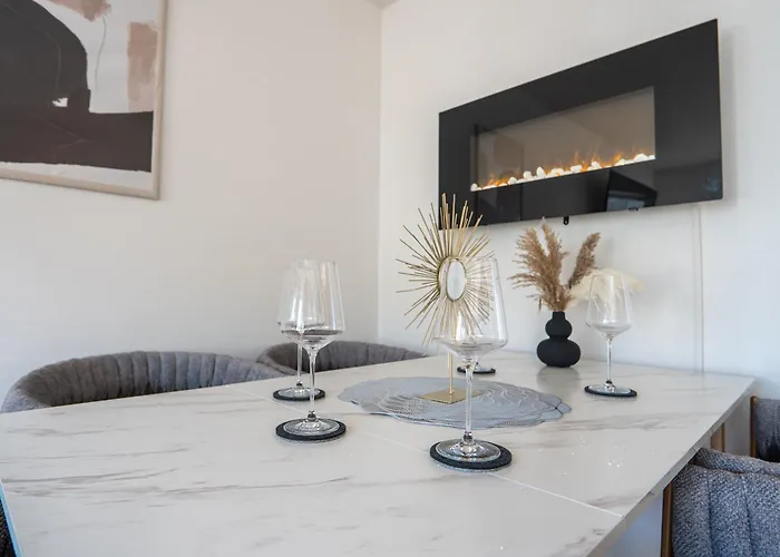 Lejlighed B - Parken, Stilvoll, Modern & Cozy Im Zentrum Von *